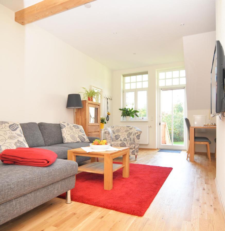 Schloms Hof Apartment
